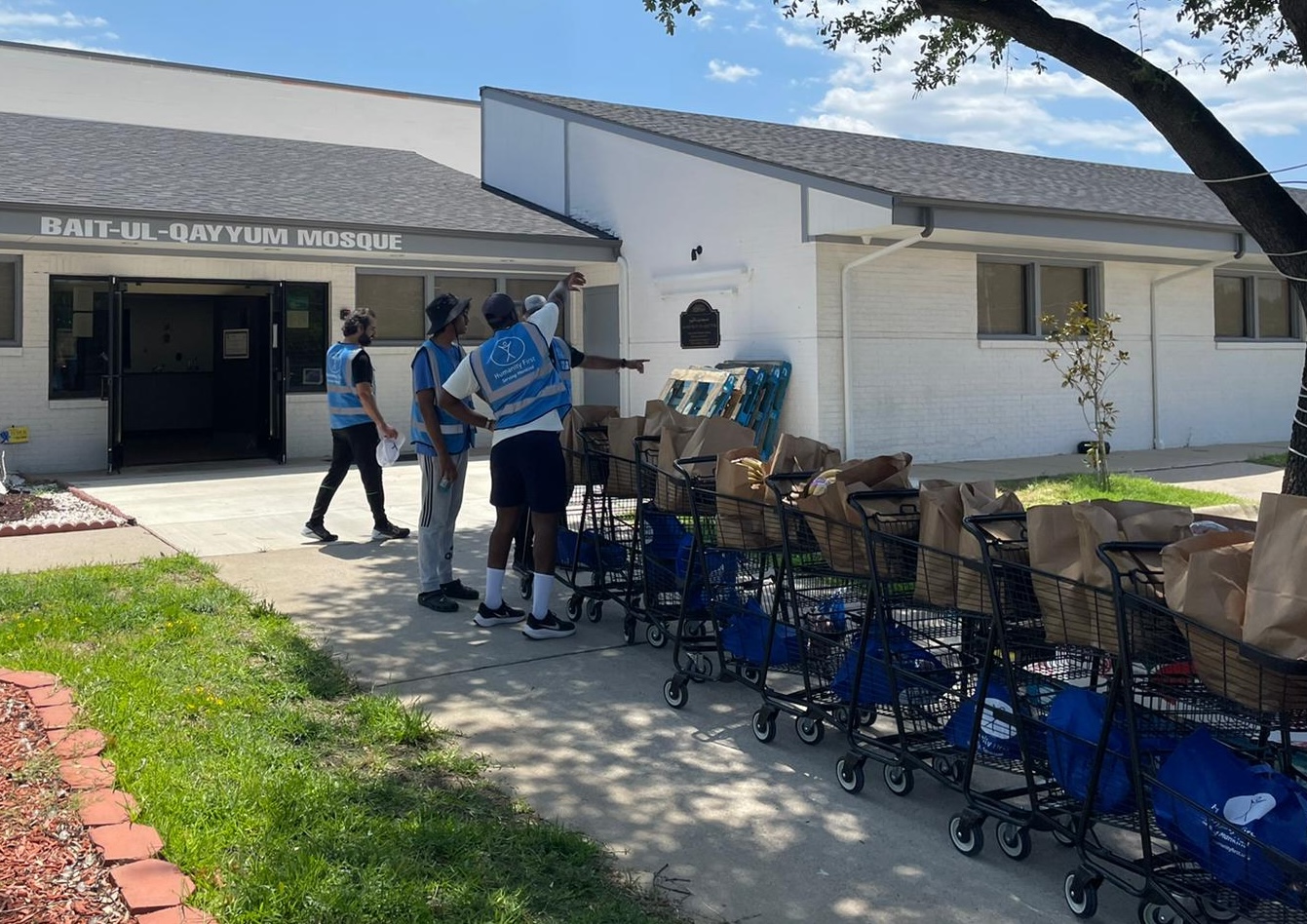 FS Fort Worth 20230610 carts and volunteers copy