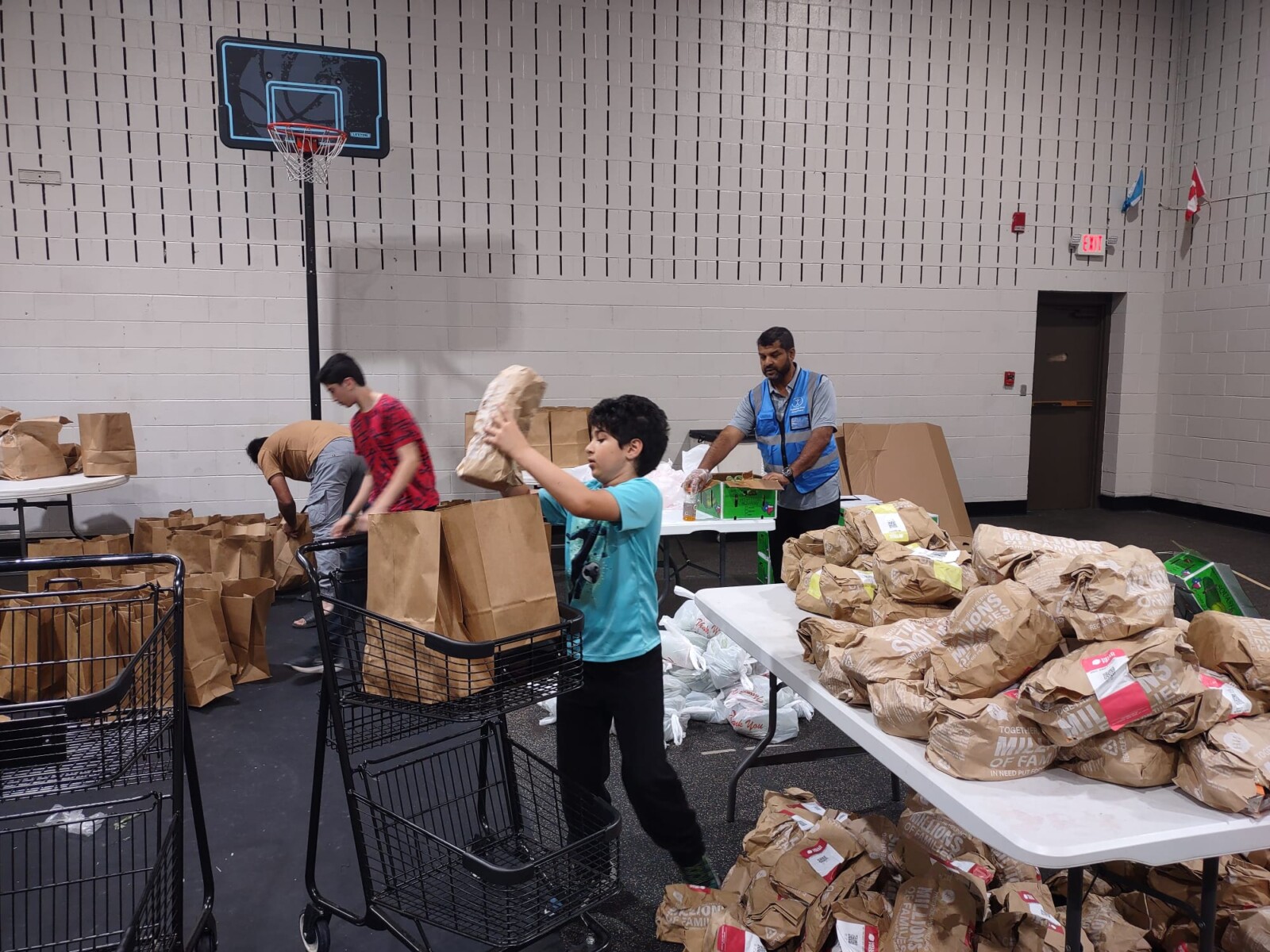 FS Fort Worth kid packing food May 2023