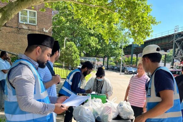 FS Bronx 20240614 two people getting food