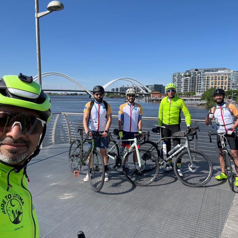 Telethon 2025 bikers en route selfie